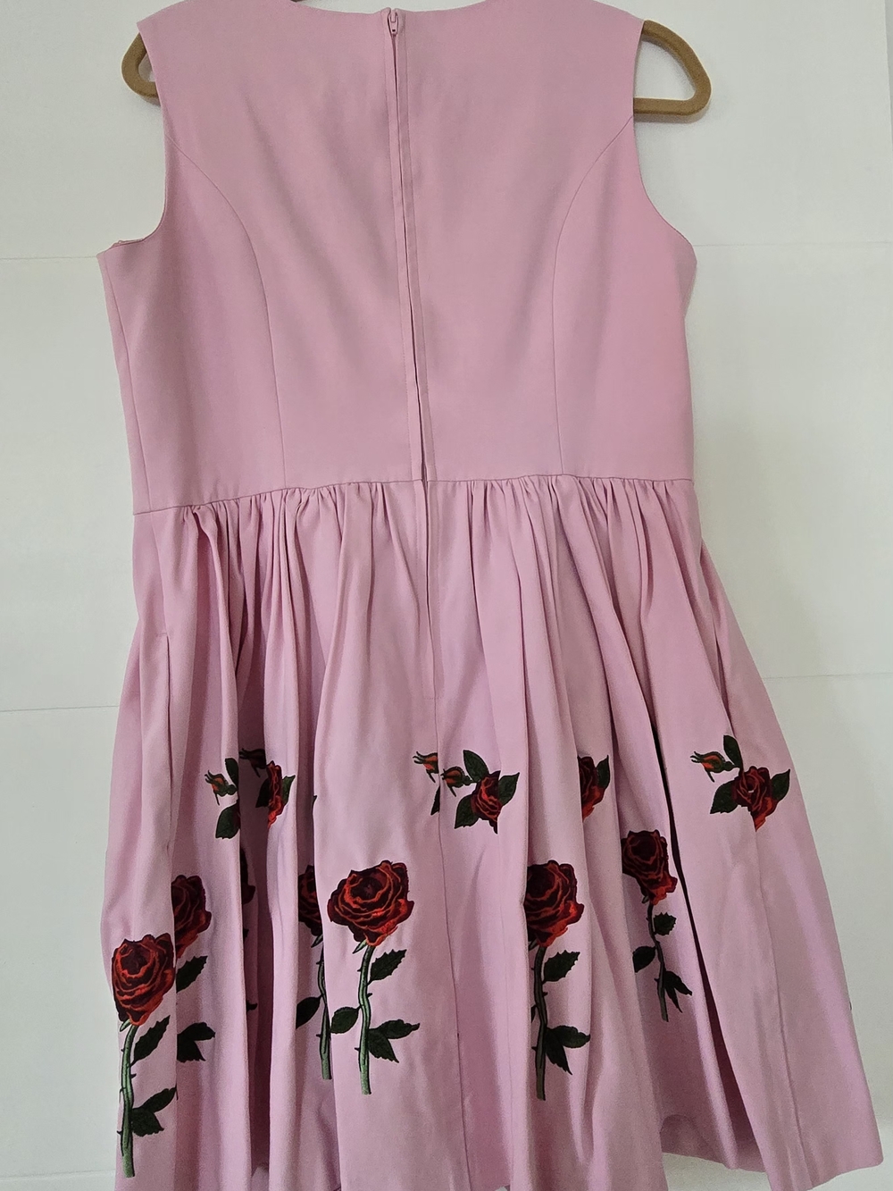 Hell Bunny Pink Rose Embroidered Dress M Heart Cutout Rockabilly Pinup Pockets - Picture 6 of 13